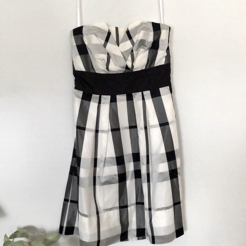 White House Black Market white/black plaid cocktail dress